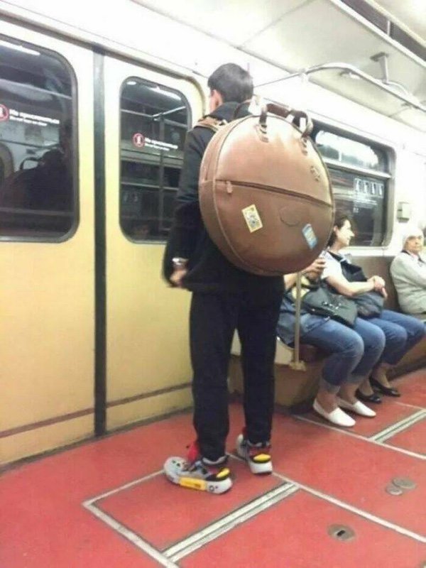 Odd People In The Subway (38 pics)