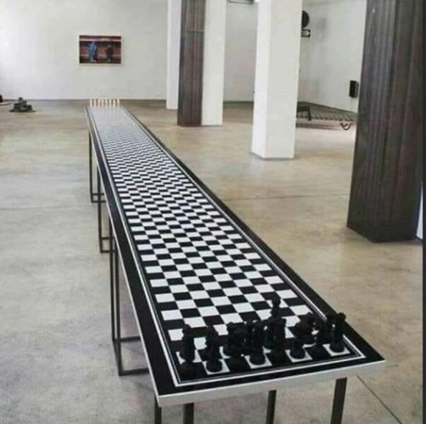 What Is Going On Here? (27 pics)