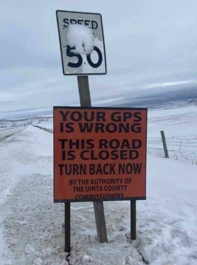 Weird And Creepy Signs (15 pics)