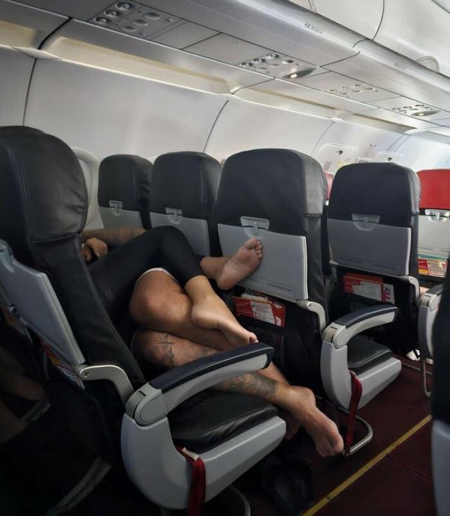 Annoying Situations (17 pics)