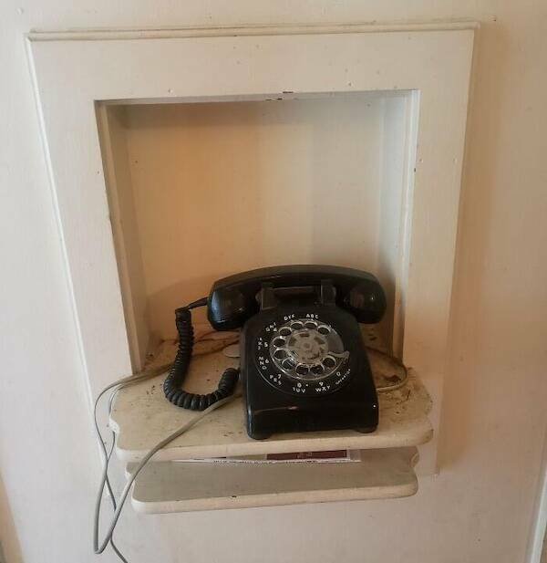 Vintage Things In Old Houses (22 pics)
