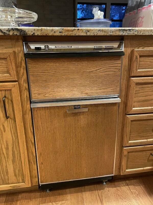 Vintage Things In Old Houses (22 pics)