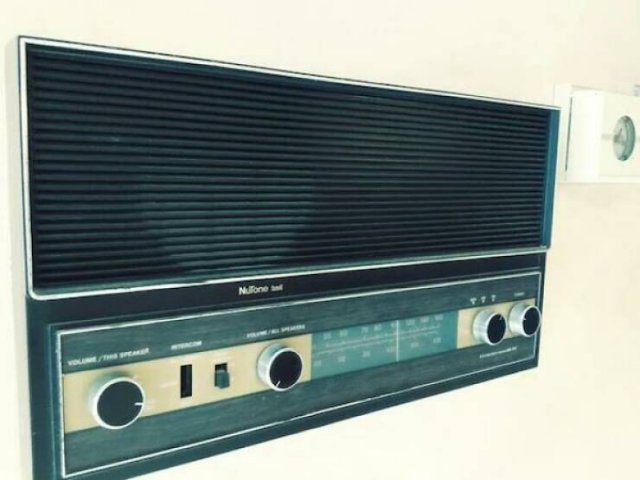 Vintage Things In Old Houses (22 pics)
