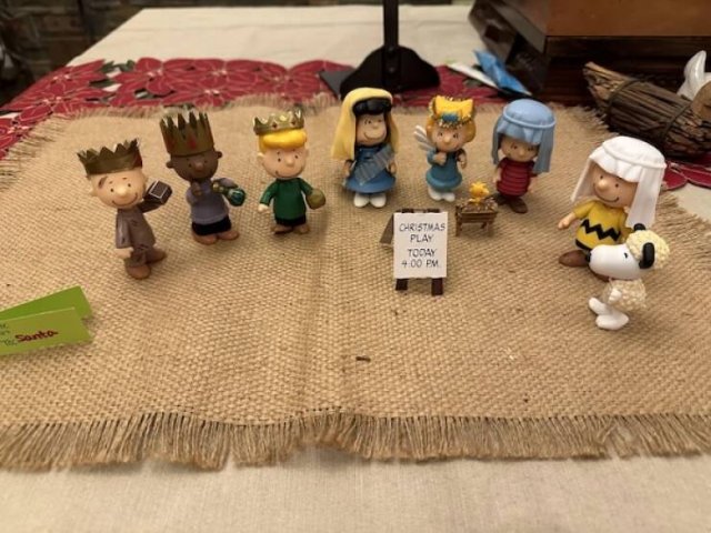 Christmas Finds In Thrift Shops (28 pics)