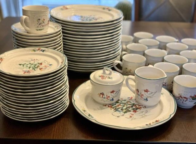 Christmas Finds In Thrift Shops (28 pics)
