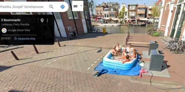 Unusual Finds In Google Street View (24 pics)