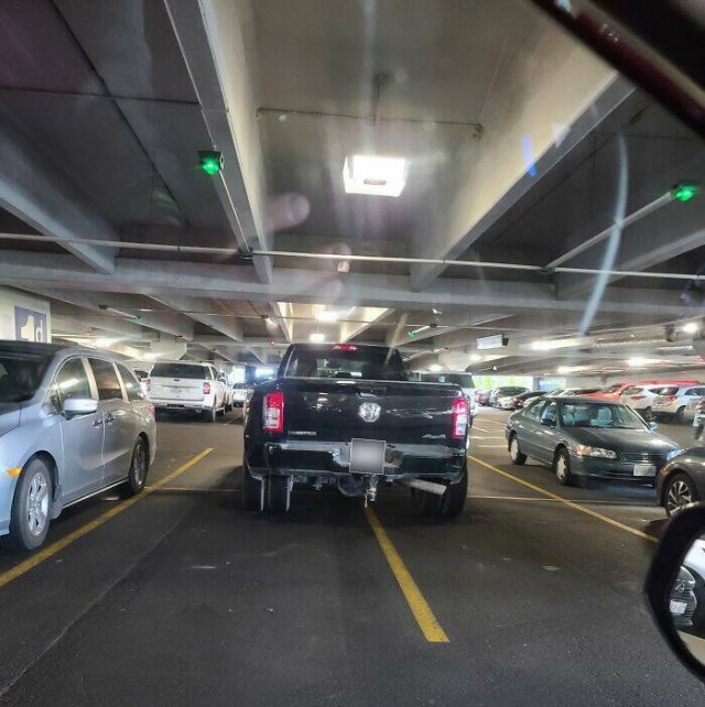 Annoying People And Situations (24 pics)