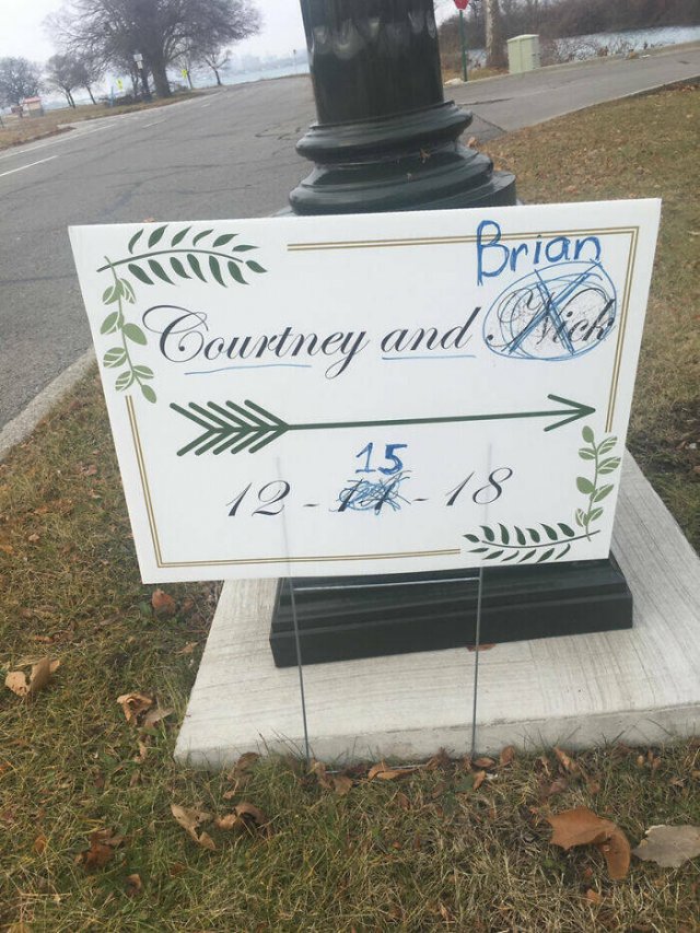 Crazy And Weird Signs (26 pics)
