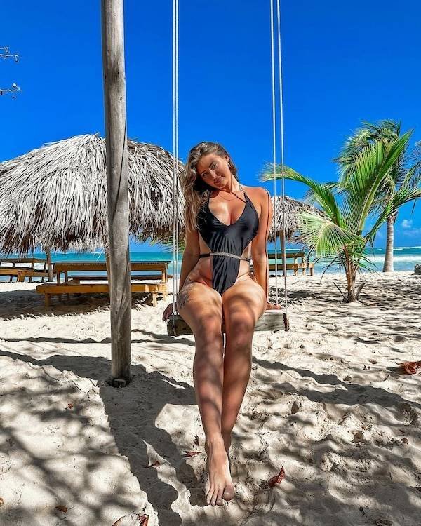 Slim Girls (32 pics)