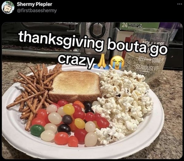 Cool Thanksgiving Memes And Photos (33 pics)