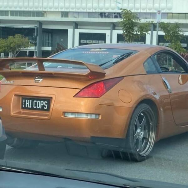 Funny Car License Numbers (15 pics)