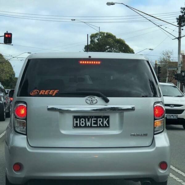 Funny Car License Numbers (15 pics)