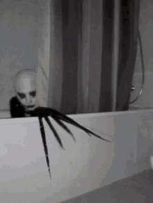 Creepy Facts (14 gifs) Creepy Facts (14 gifs)