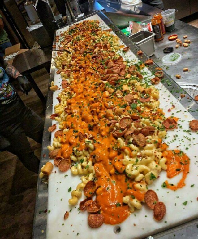 Strange Food Serving (28 pics)