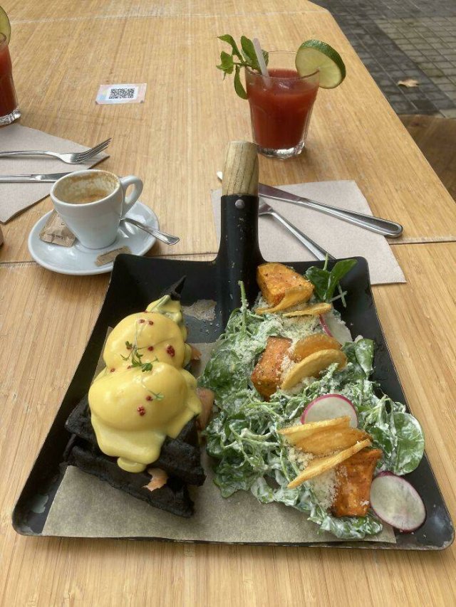 Strange Food Serving (28 pics)
