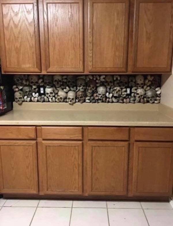 What Is Going On Here? (37 pics)