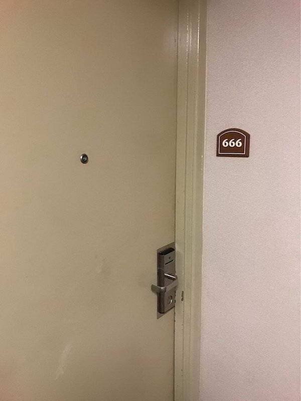 What Is Going On Here? (37 pics)
