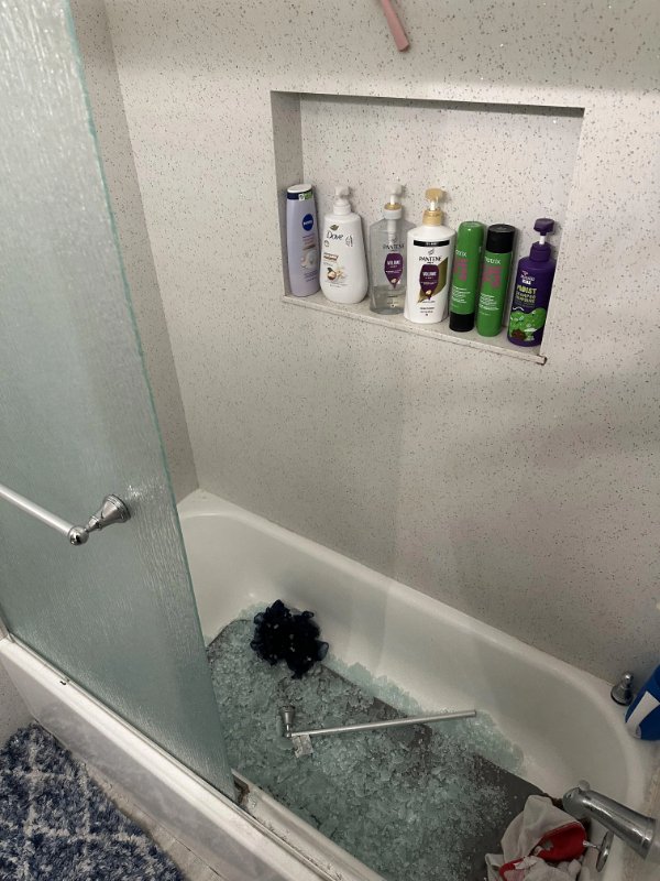 Bad Days Happen (23 pics)