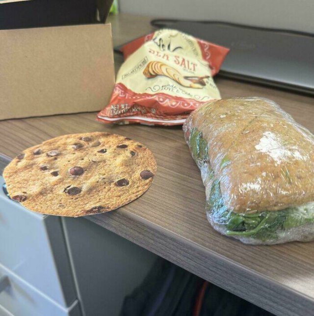 Strange Finds In Food (25 pics)