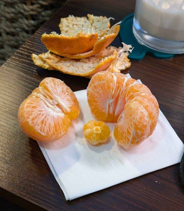 Strange Finds In Food (25 pics)