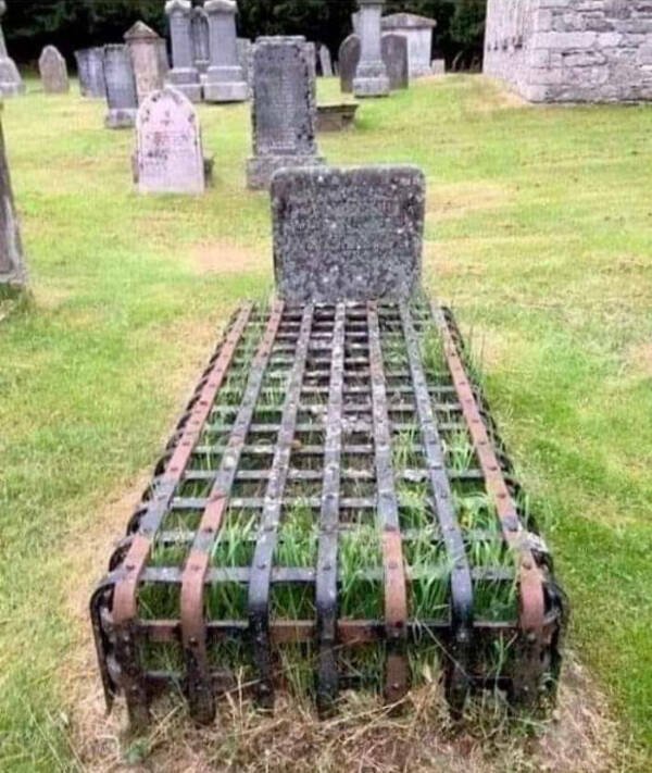 Creepy Finds (24 pics)