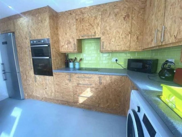 What Is Going On Here? (23 pics)