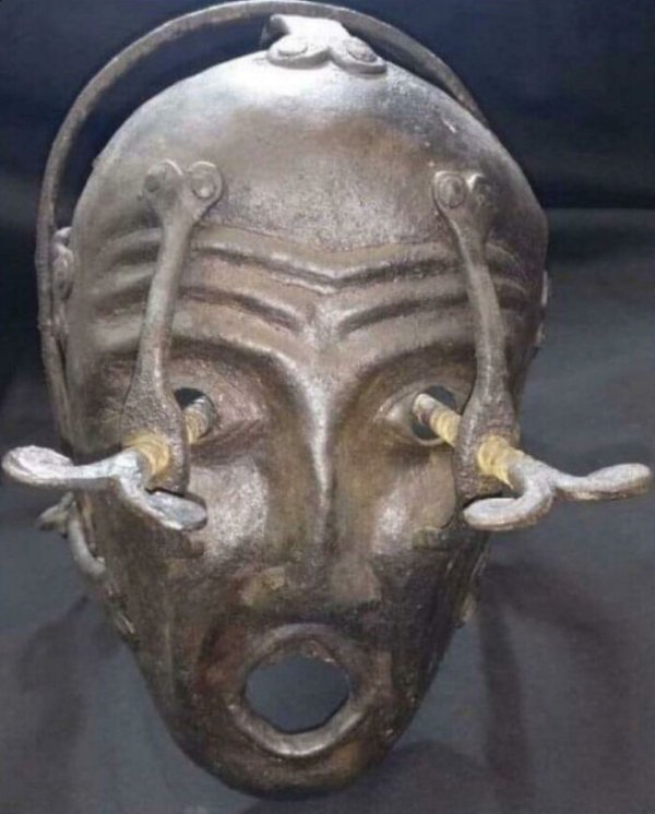 Creepy Photos (25 pics)
