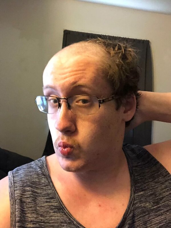 Awful Haircuts (22 pics)