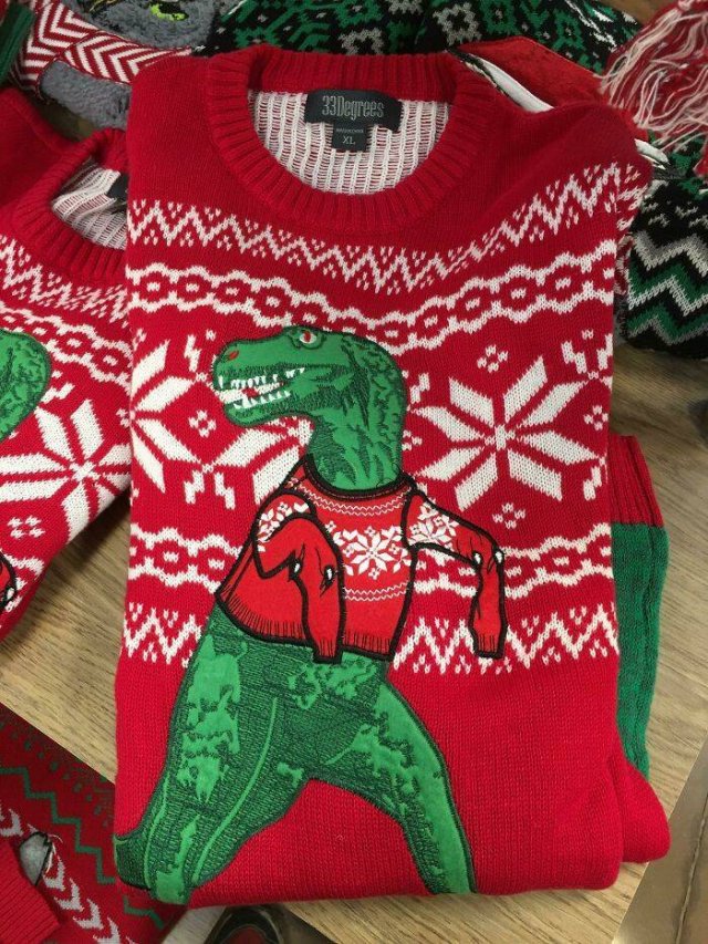 Odd Christmas Sweaters (22 pics)