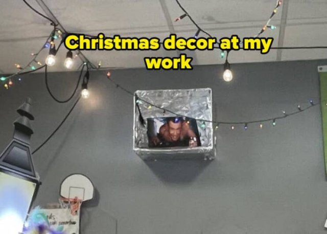 Creative Christmas Decorations (16 pics)