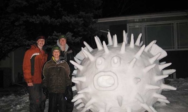 Funny And Unusual Snowmen (25 pics)