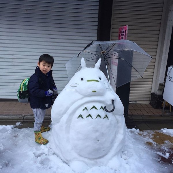 Funny And Unusual Snowmen (25 pics)