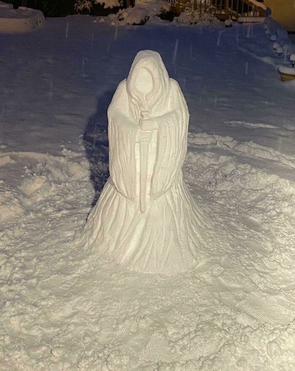 Funny And Unusual Snowmen (25 pics)