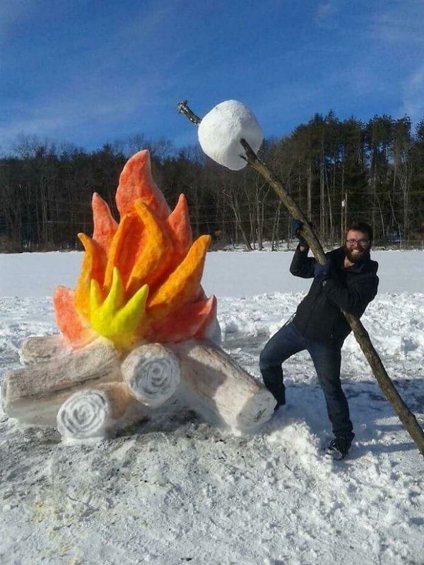 Funny And Unusual Snowmen (25 pics)