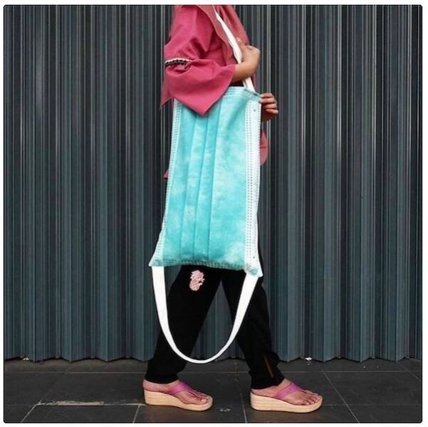 Strange Clothes (17 pics)