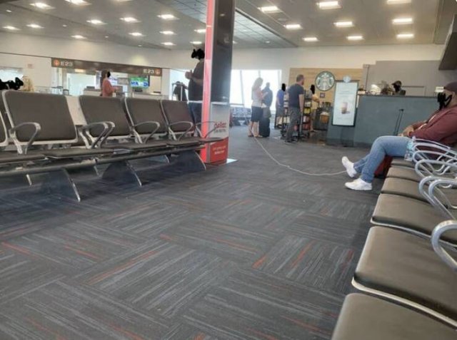 Horrible Passengers (22 pics)