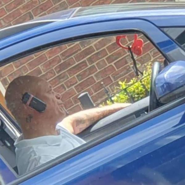 What Is Going On Here? (24 pics)