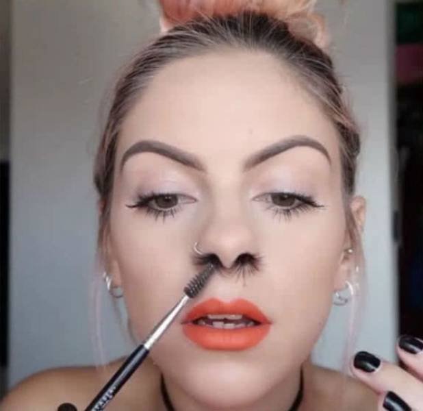 What Is Going On Here? (24 pics)