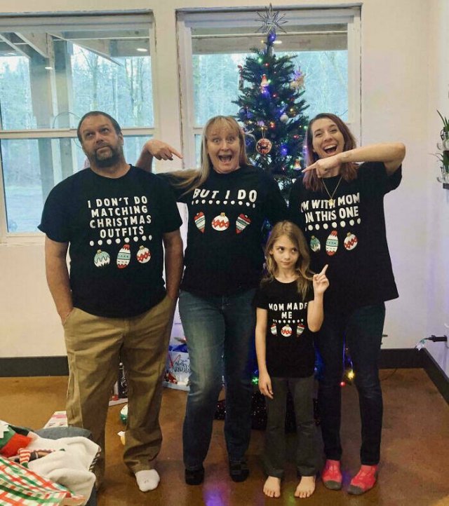 People Share Their Funny New Year Photos (24 pics)