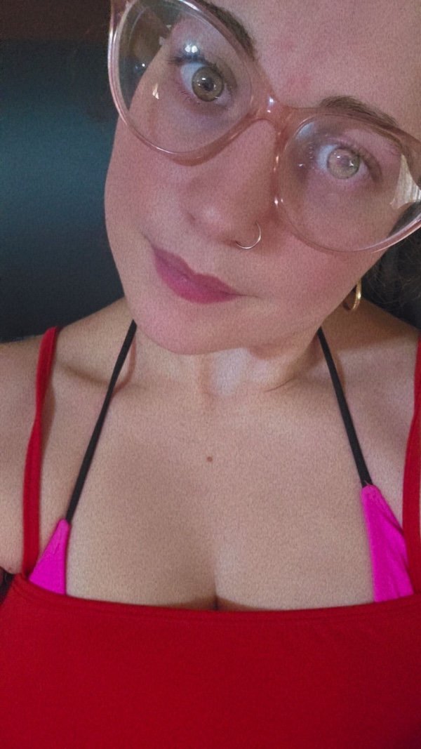 Girls In Glasses (28 pics)