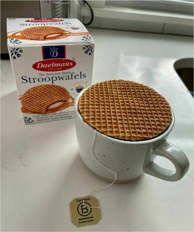 Unexpected And Perfect Coincidences (25 pics)