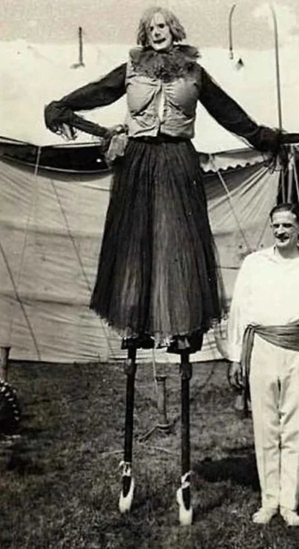 Creepy Photos (21 pics)