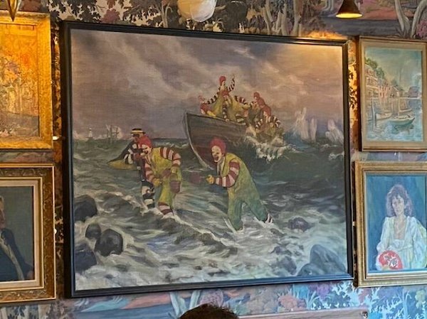What Is Going On Here? (37 pics)