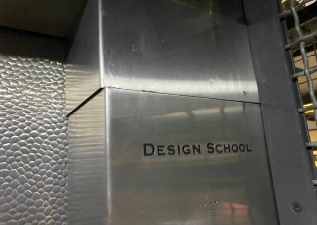 Epic Fails In Public Spaces (25 pics)