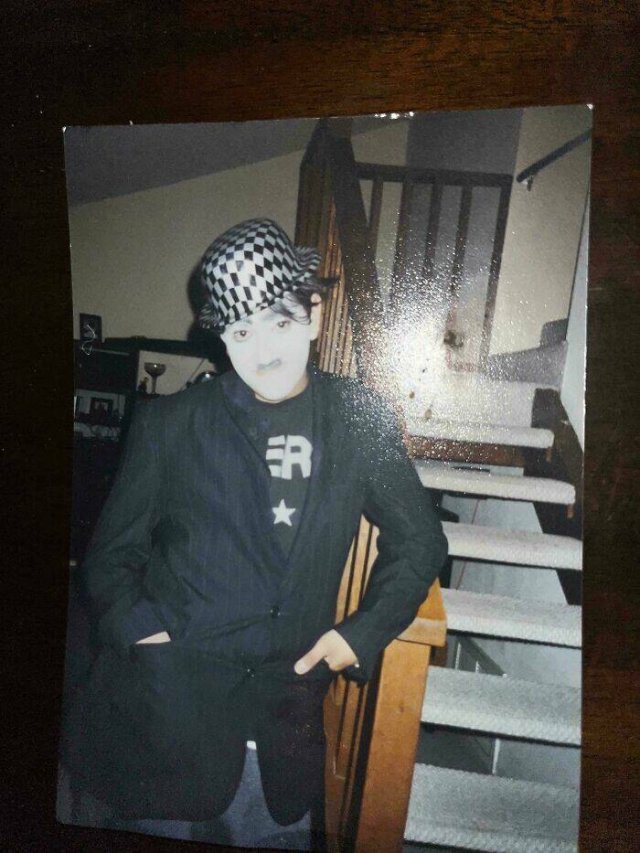 People Share Their Awkward Photos From The Past (24 pics)