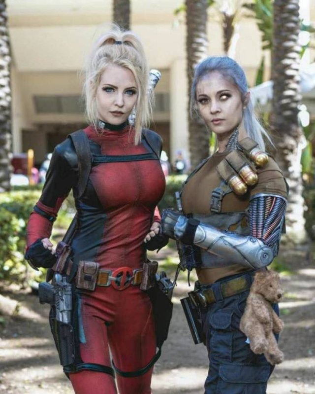 Cosplay Girls (35 pics)