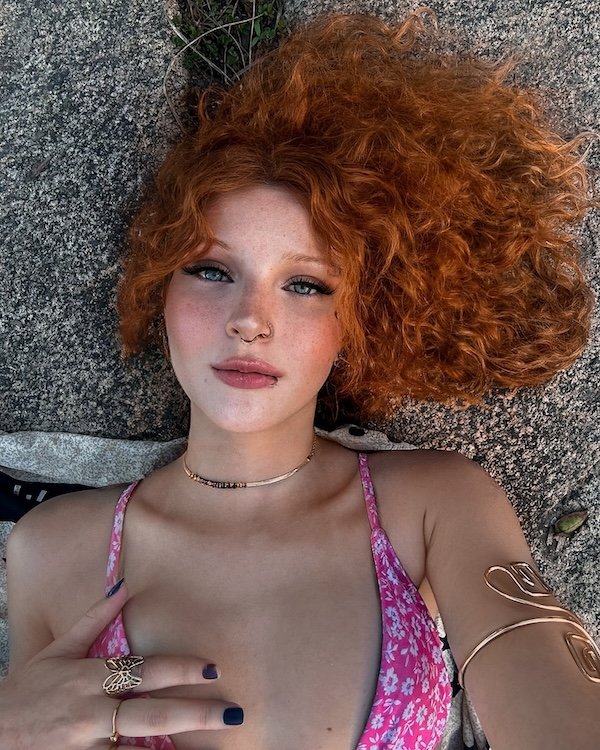 Girls With Freckles (31 pics)
