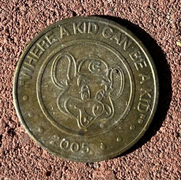 Really Unusual Coins (15 pics)