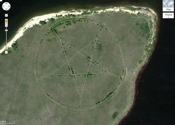 Fascinating Finds On Google Earth (20 pics)