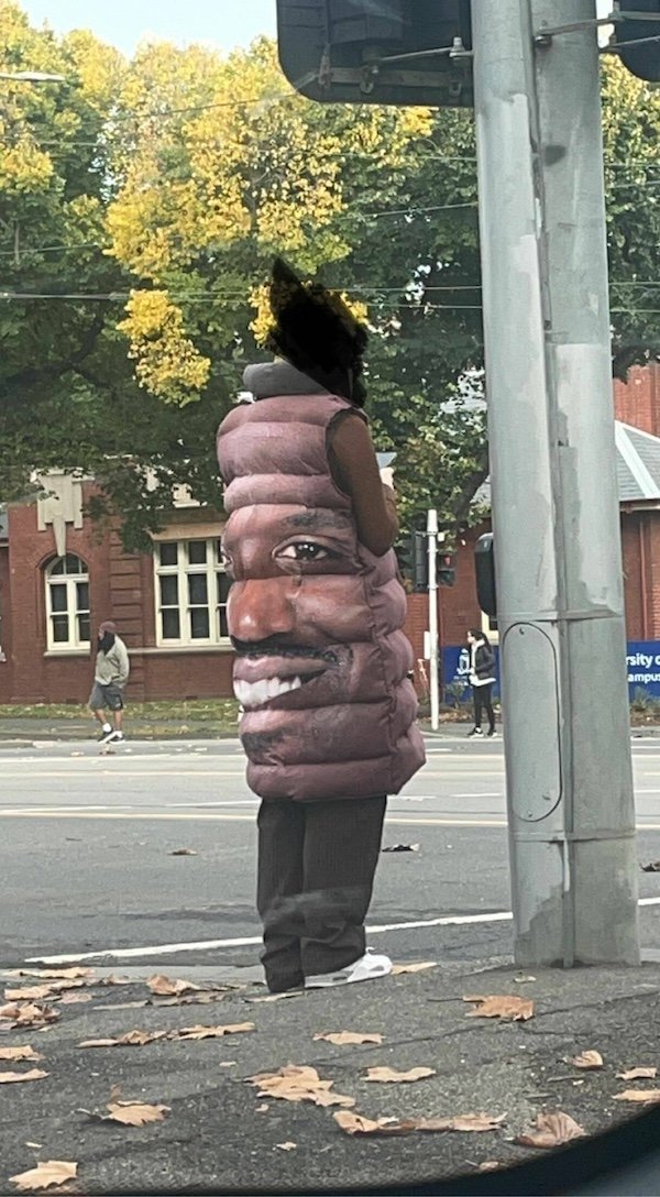 Really Strange Fashion (34 pics)